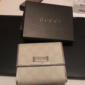 White Gucci wallet